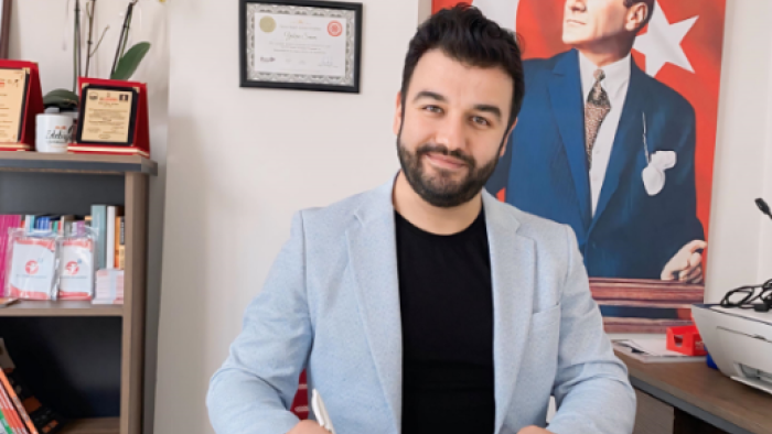 Yalçın Sevim Okurlarıyla Buluşuyor: Ankara ATO Kitap Fuarı'nda İmza Günü
