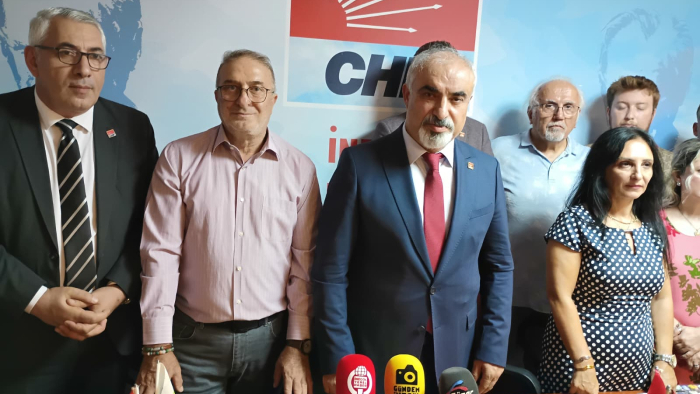 Başkan Zemci Şahin, İnegöl İlçe Kongresi'nde Yeniden Adaylığını Açıkladı: "Tarlada İzimiz, Harmanda Yüzümüz Var!"