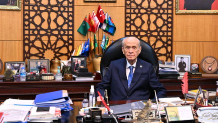 Bahçeli'den PKK'ya Fesih Çağrısı: "Silahları Türkiye Cumhuriyeti'ne Teslim Etmeli"