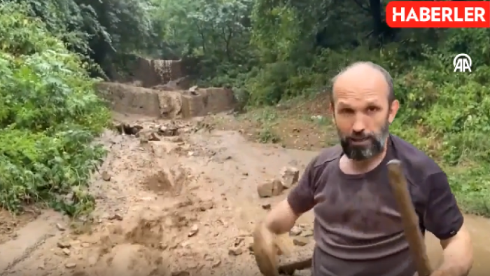 Bursa'da Sağanak ve Dolu Yağışı Hayatın Felç Etti, Bir Erkek Cesedi Bulundu