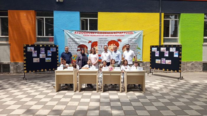 Yenişehir’de Bir İlk: Aydoğdubey İlkokulu’nun "Küçük Yazarları" İlk Kitap Fuarını Açtı!