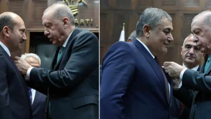 İki Belediye Başkanı AK Parti Saflarına Katıldı: Rozetleri Erdoğan Taktı
