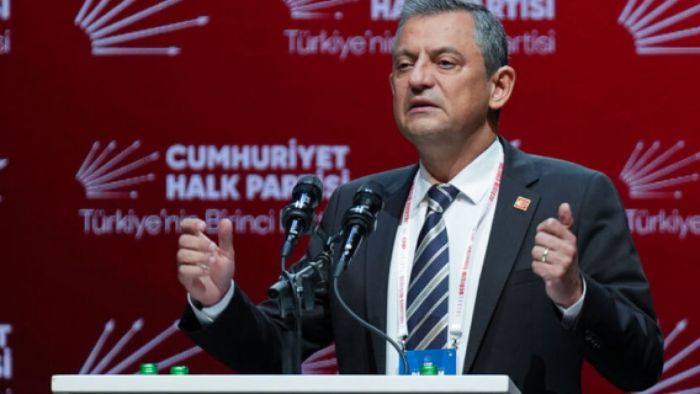 CHP 22. Olağanüstü Kurultayı Sonuçlandı: Özgür Özel Yeniden Genel Başkan