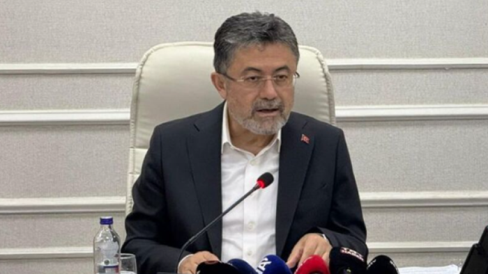 Bakan Yumaklı'dan 'Yapay Et' İddialarına Yalanlama: "İklim Kanunu'nda Tek Bir Kelime Bile Yok"