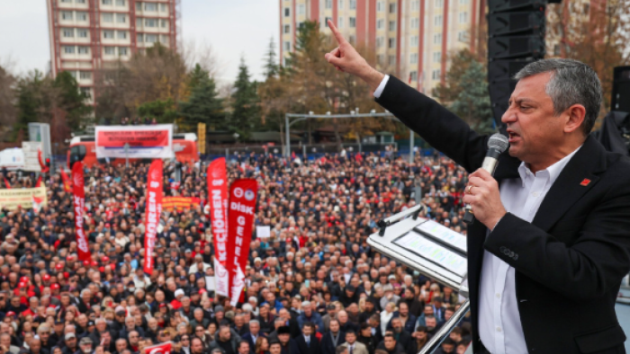 Özgür Özel: “Madem Meclis Anlamsız, O Zaman Meclis Meydandır”