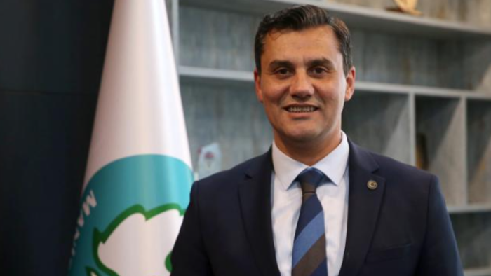 Manisa Büyükşehir Belediye Başkanı Ferdi Zeyrek'in Sağlık Durumu Ciddiyetini Koruyor: "Ciddi Organ Hasarı Var"