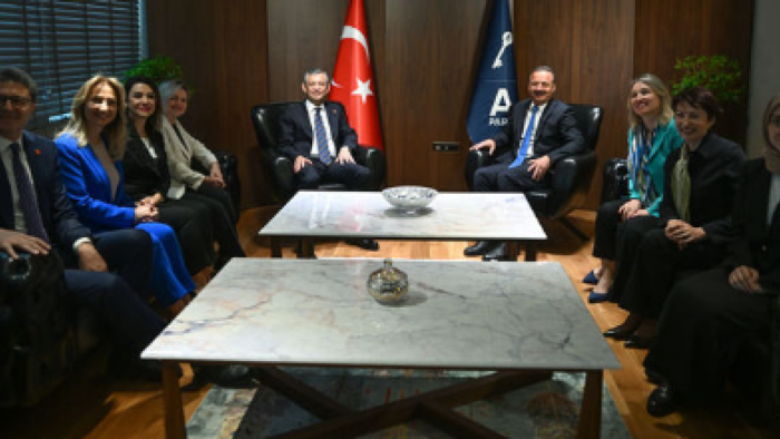 Özel'den İnfaz Düzenlemesi ve Grev Yorumu, Ağıralioğlu'ndan "Millet Deneme Tahtası Değil" Çıkışı