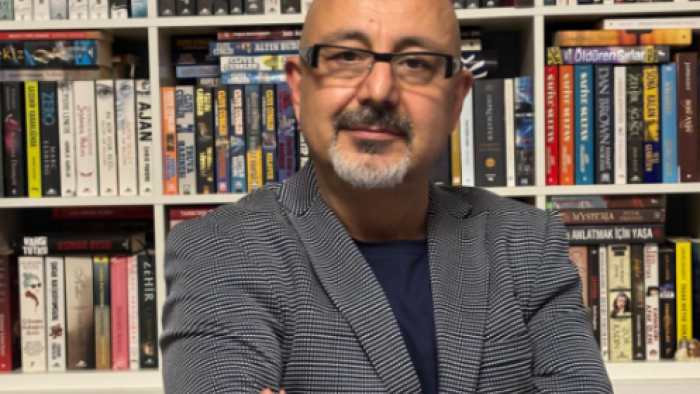 BİLGİ GAZETESİ YAZARI UĞUR KIYMAZ’DAN SIRA DIŞI ROMAN: "ESDİKA – YÜZ YILLIK SADAKAT" RAFLARDAKİ YERİNİ ALDI
