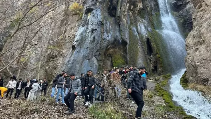 Van ve Şırnak'tan Gençler Hakkari'de Keşfe Çıktı