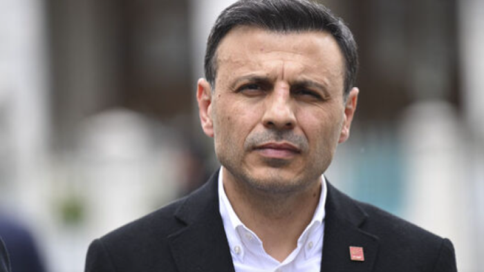 CHP İstanbul İl Başkanı Özgür Çelik ve 25 Şüpheliye Adliye Önündeki Olay Nedeniyle Hapis İstemi