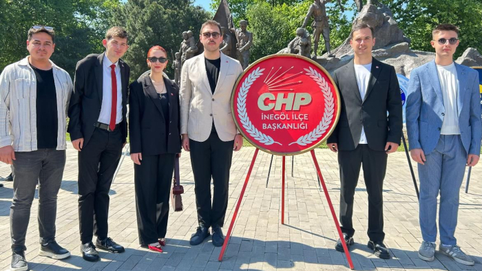 CHP İnegöl'den 19 Mayıs Mesajı: Gençliğe Olan Güven Vurgulandı