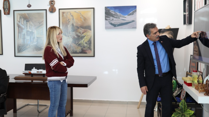 Gemlik Belediyesi'nden Patili Canlar Doğal Yaşam Parkı Projesine Destek