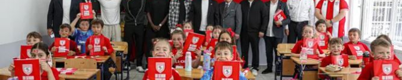 SAMSUNSPOR'DAN GELECEĞİN TARAFTARLARINA ANLAMLI DOKUNUŞ: 35 BİN ÖĞRENCİYE HEDİYE PAKETİ